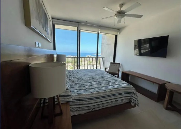Beautiful 2-bedroom With Arch & Ocean Views Apartamento